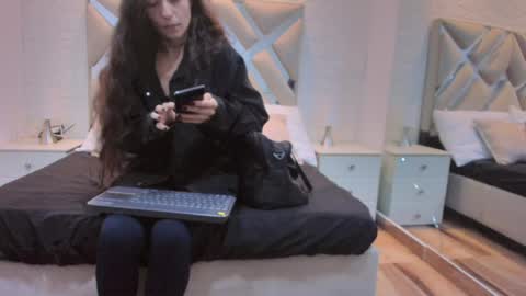 Snapshot of valentinasu_ chatting on 1, 6, 2026 VALENTINA online show from 1, 6, 2026