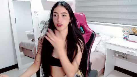 Snapshot of valentinasweet_ chatting on 3, 5, 2026 Valentina online show from 3, 5, 2026