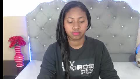 Snapshot of valentinavega18x chatting on 10, 11, 2025 valentina vega online show from 10, 11, 2025