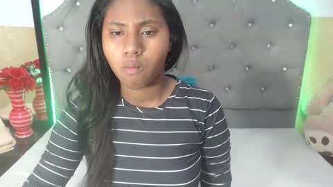 Snapshot of valentinavega18x chatting on 21, 11, 2025 valentina vega online show from 21, 11, 2025