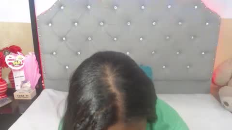 Snapshot of valentinavega18x chatting on 26, 11, 2025 valentina vega online show from 26, 11, 2025