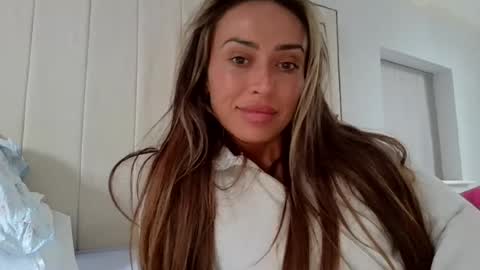 Snapshot of valentinazahra chatting on 13, 7, 2026 valentinazahra online show from 13, 7, 2026