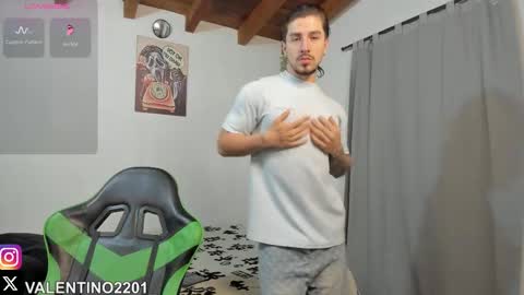 valentino online show from 11, 10, 2025