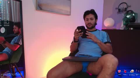 Snapshot of valentinoford chatting on 22, 5, 2026 Valentino online show from 22, 5, 2026
