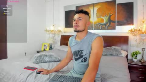  Valentinos  online show from 29, 9, 2025