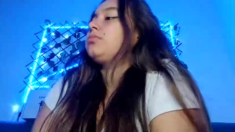 Snapshot of valeria_cherry chatting on 28, 2, 2025 valeria online show from 28, 2, 2025