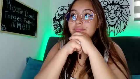 Snapshot of valeria_cherry chatting on 11, 10, 2025 valeria online show from 11, 10, 2025
