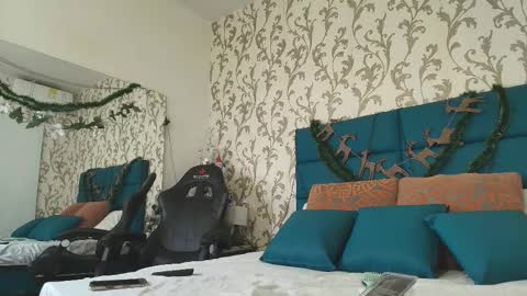 Snapshot of valeria_collin chatting on 3, 12, 2025 valeria_collin online show from 3, 12, 2025