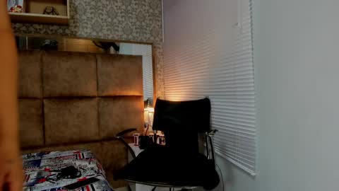 Costume lover online show from 3, 3, 2025