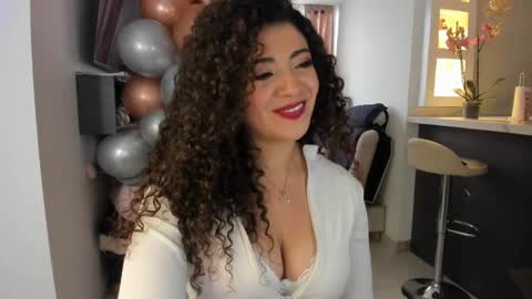 Snapshot of valeria_rosses chatting on 15, 4, 2026 Valeria online show from 15, 4, 2026