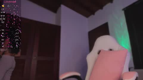 Snapshot of valeria_uribe22 chatting on 20, 2, 2025 online show from 20, 2, 2025