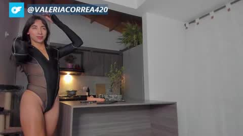 Snapshot of valeriabunny chatting on 15, 12, 2024 Valeria IG valeriacorrea430 online show from 15, 12, 2024