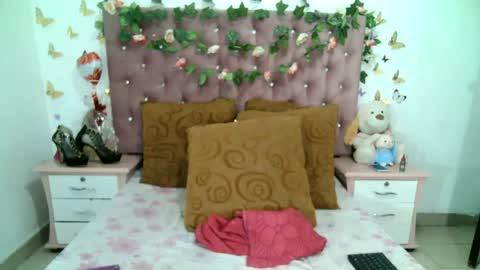 La valerie26 online show from 15, 2, 2025