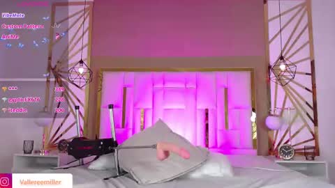Snapshot of valerie__miller_ chatting on 15, 6, 2026 Valerie online show from 15, 6, 2026