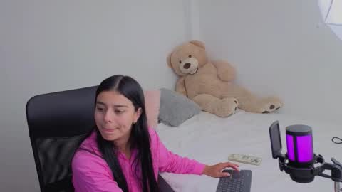 Juli C online show from 18, 12, 2025