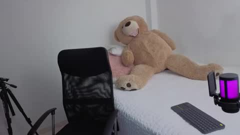 Juli C online show from 21, 12, 2025