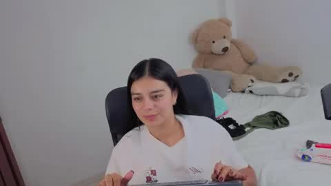 Juli C online show from 15, 4, 2026