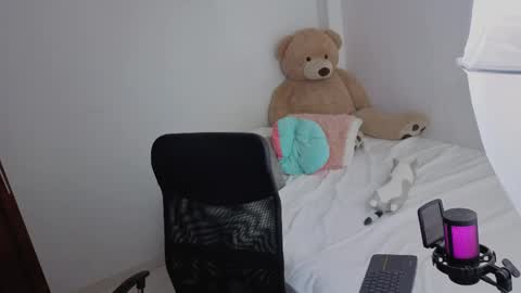 Snapshot of valerihouse_ chatting on 5, 5, 2026 valerihouse_ online show from 5, 5, 2026