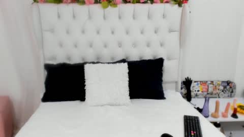 valeria111111 online show from 25, 1, 2025