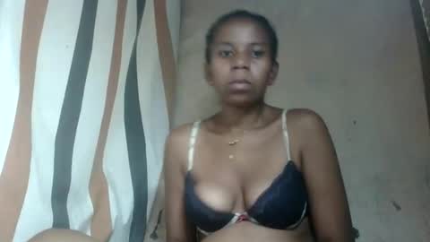 Snapshot of valerinezah chatting on 1, 3, 2026 valerinezah online show from 1, 3, 2026