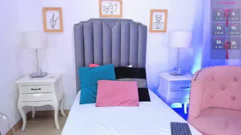   online show from 4, 12, 2024