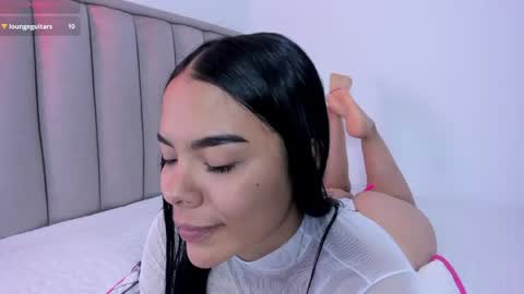 Snapshot of valery__nova chatting on 8, 5, 2026 Cris online show from 8, 5, 2026