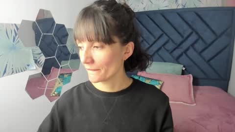 Snapshot of valery_more__ chatting on 22, 2, 2026 VALERY MORE online show from 22, 2, 2026