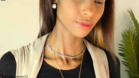 Snapshot of valery_swan1 chatting on 20, 12, 2024 Valery swan1 online show from 20, 12, 2024
