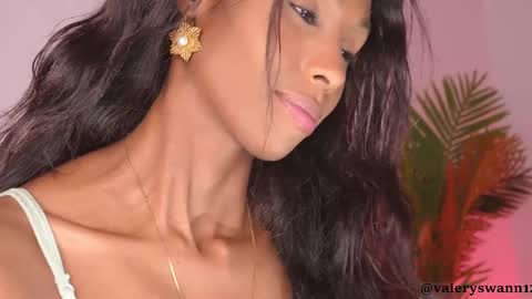 Snapshot of valery_swan1 chatting on 4, 10, 2025 Valery swan1 online show from 4, 10, 2025