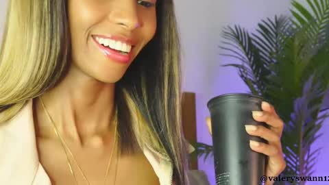 Valery swan1 online show from 8, 11, 2025