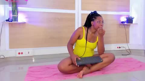 Snapshot of valerycortezm chatting on 20, 10, 2025 Valery online show from 20, 10, 2025