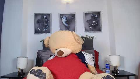 Snapshot of valeryharriz chatting on 12, 9, 2025 valeryharriz online show from 12, 9, 2025