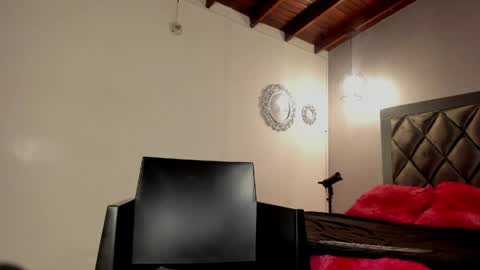 Snapshot of valetino_stonee chatting on 4, 6, 2026 Valentino online show from 4, 6, 2026
