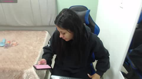 Snapshot of valevicious chatting on 17, 3, 2026 valevicious online show from 17, 3, 2026
