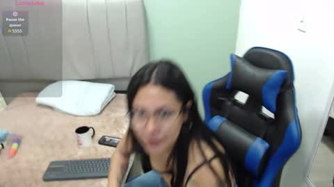 Snapshot of valevicious chatting on 25, 3, 2026 valevicious online show from 25, 3, 2026