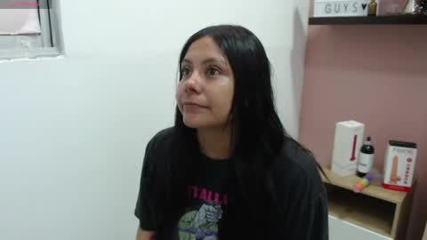 Snapshot of valevicious chatting on 27, 5, 2026 valevicious online show from 27, 5, 2026