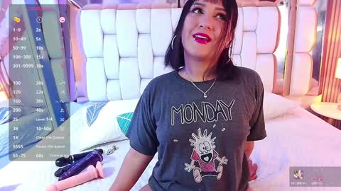 Valkiria moore  online show from 1, 2, 2025