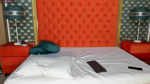 Snapshot of valleriejonnes chatting on 27, 2, 2025 Valerie Val V online show from 27, 2, 2025