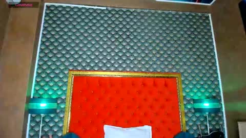 Snapshot of valleriejonnes chatting on 19, 4, 2026 Valerie Val V online show from 19, 4, 2026