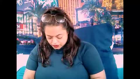 Snapshot of valleyval chatting on 27, 12, 2024 indianvalvet priya is back online show from 27, 12, 2024