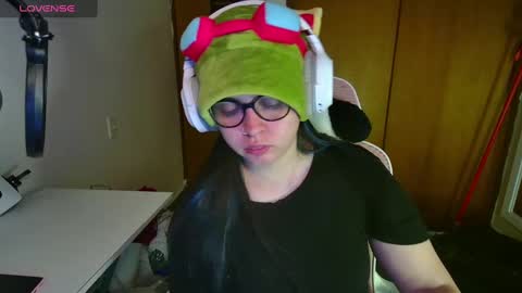 Im Violet online show from 11, 3, 2025