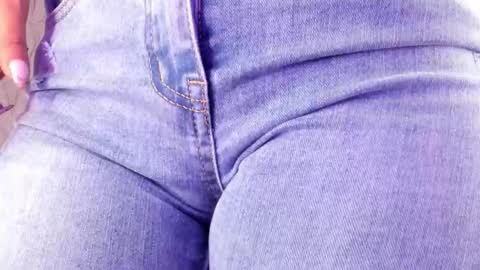 Vallolet Peach  online show from 19, 3, 2026