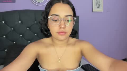 Snapshot of valu_0 chatting on 12, 2, 2025 valu online show from 12, 2, 2025