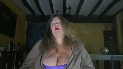 vampwoman online show from 26, 11, 2025