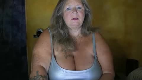 Snapshot of vampwoman chatting on 4, 5, 2026 vampwoman online show from 4, 5, 2026