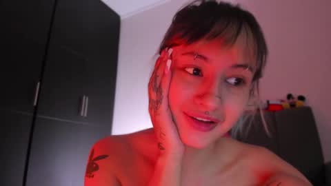 Snapshot of vandalovee chatting on 15, 3, 2026 Babi Alu online show from 15, 3, 2026