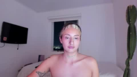 Snapshot of vandalovee chatting on 28, 3, 2026 Babi Alu online show from 28, 3, 2026