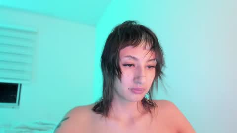Snapshot of vandalovee chatting on 9, 4, 2026 Babi Alu online show from 9, 4, 2026