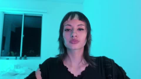 Snapshot of vandalovee chatting on 11, 4, 2026 Babi Alu online show from 11, 4, 2026