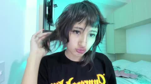 Snapshot of vandalovee chatting on 1, 5, 2026 Babi Alu online show from 1, 5, 2026